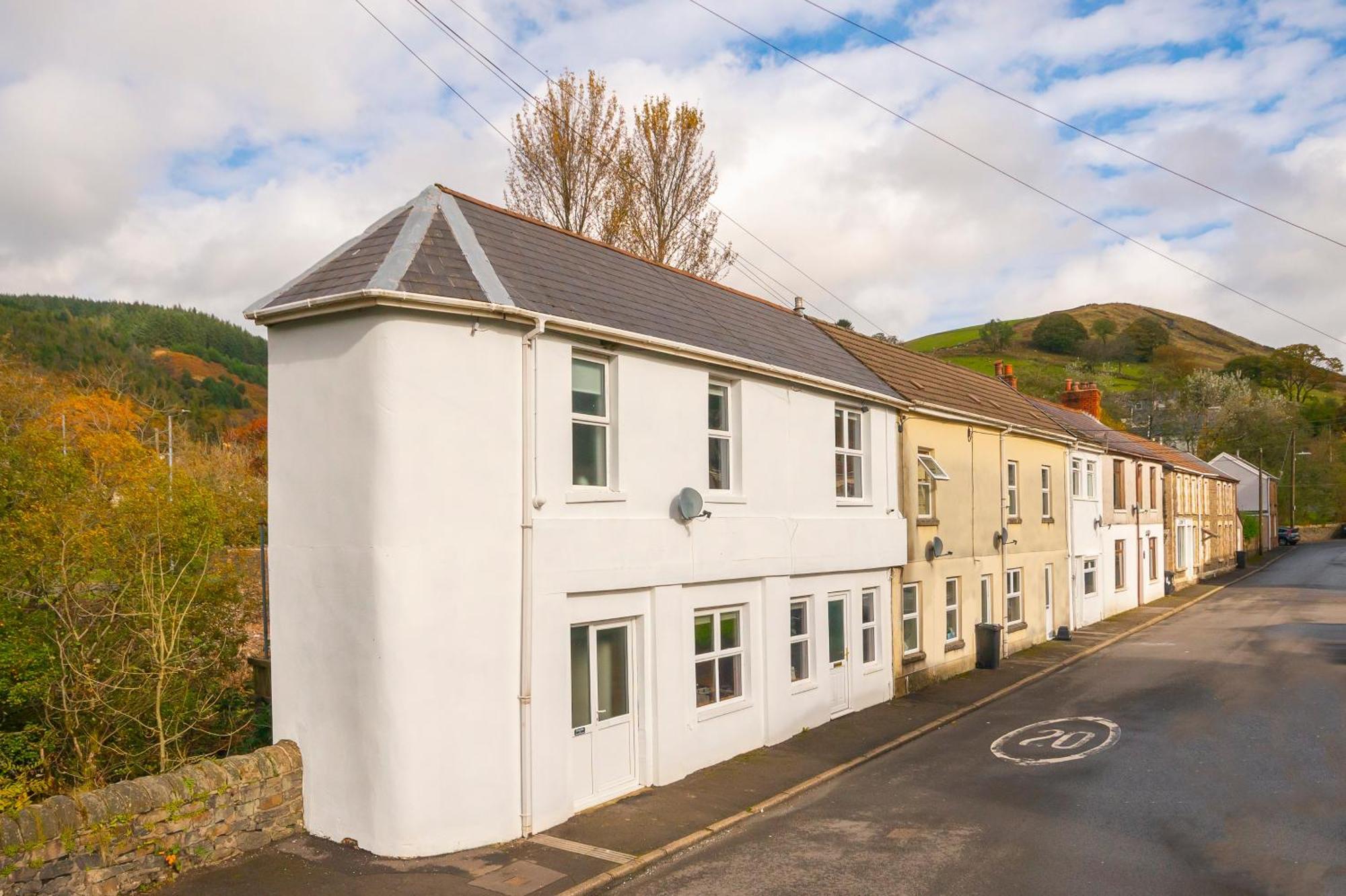 Riverside Great House In The Afan Forest Bike Park By Staystaycations Glyncorrwg Luaran gambar